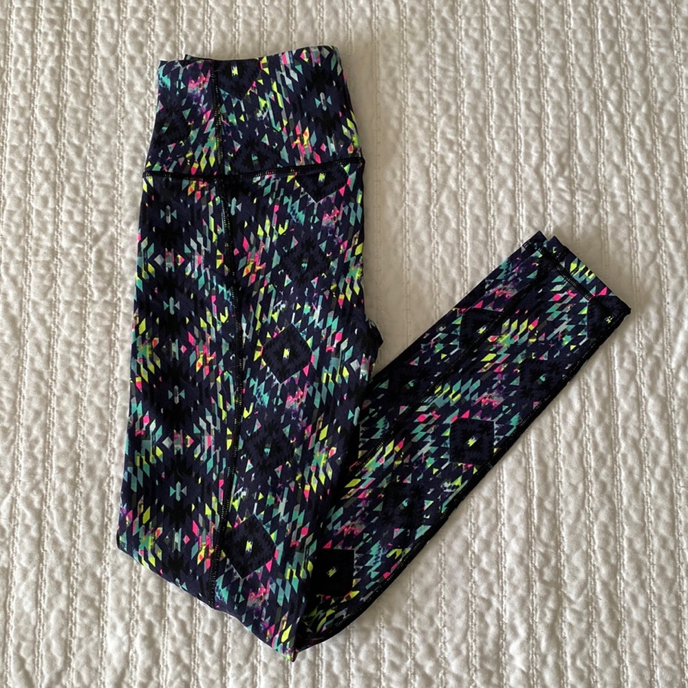 VSX neon geometric print workout leggings